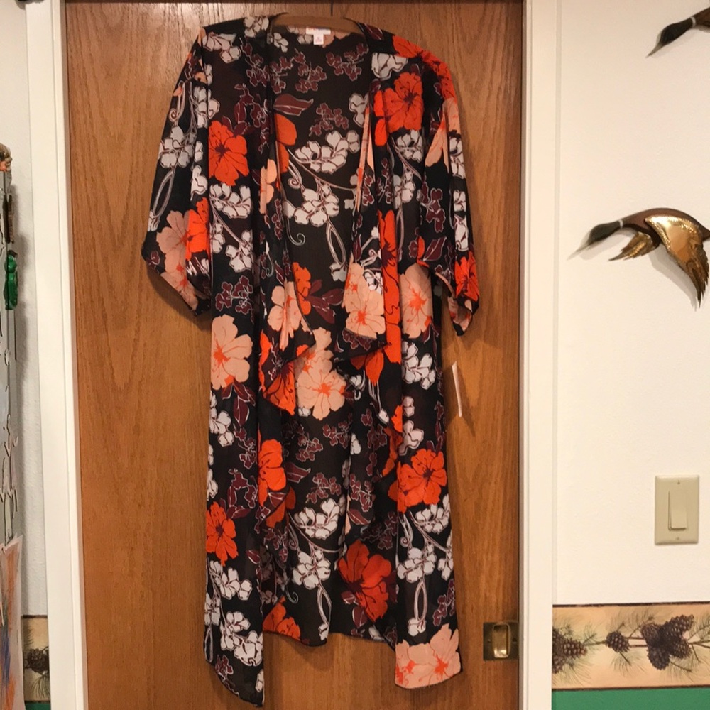 LulaRoe Medium Shirley